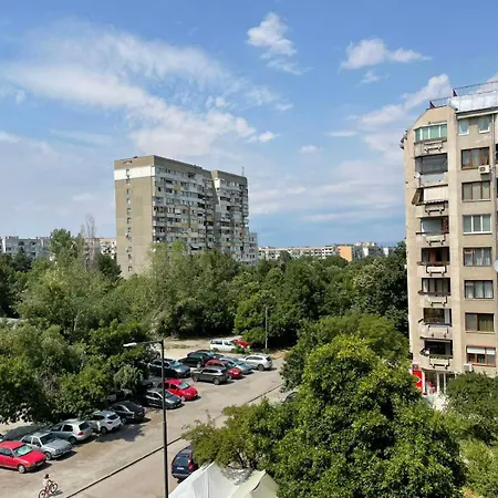 Blue Orchid Near Airport & Free Parking