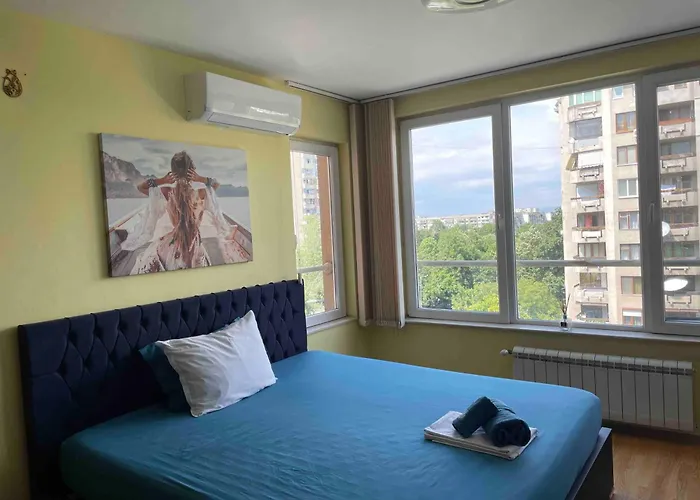 Blue Orchid Near Airport & Free Parking Апартамент София