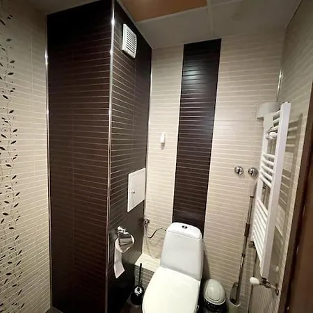 Blue Orchid Near Airport & Free Parking Апартаменты *